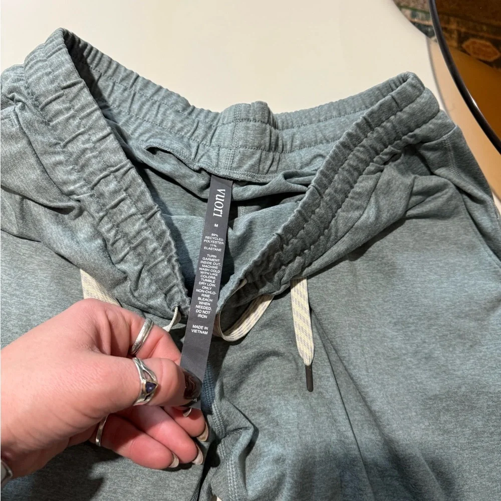 Vuori performance jogger - Picture 2 of 5